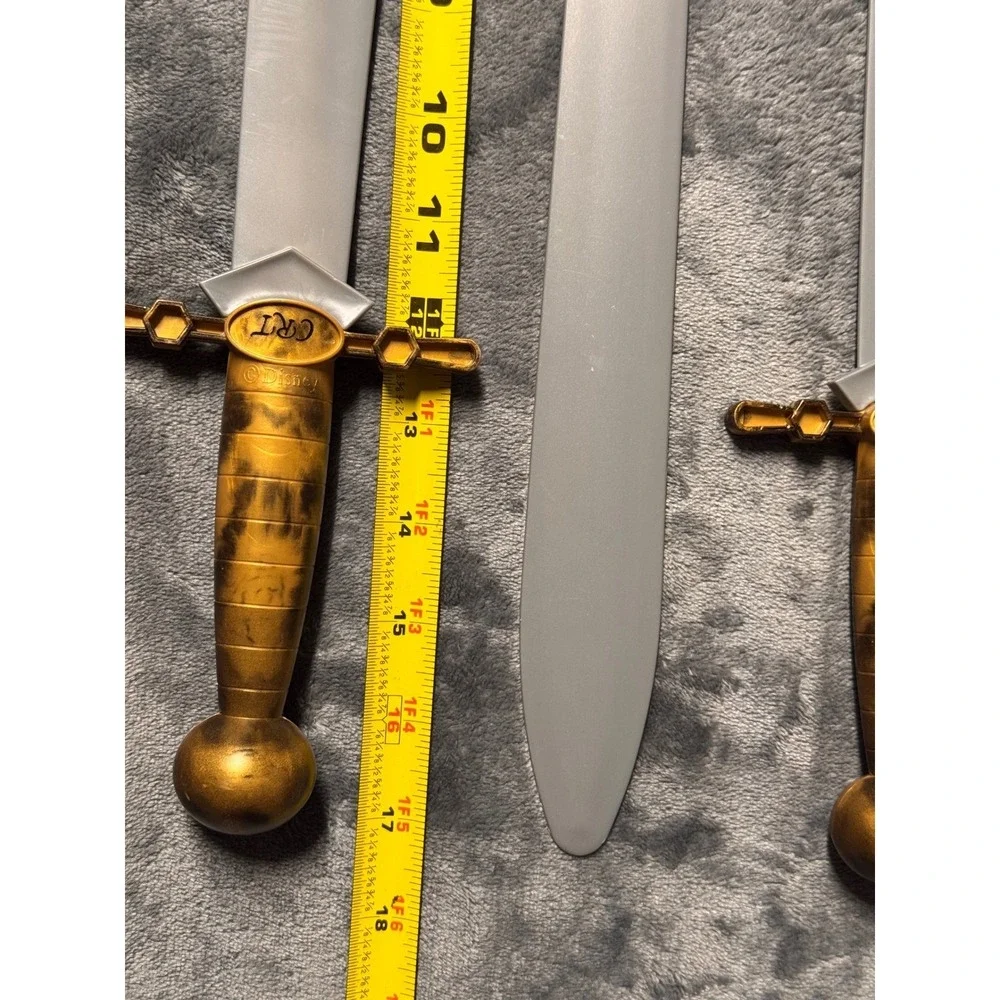 Disney Parks Cinderella Royal Table CRT Toy Sword Gold Silver Knight Kids 17" - Picture 5 of 6